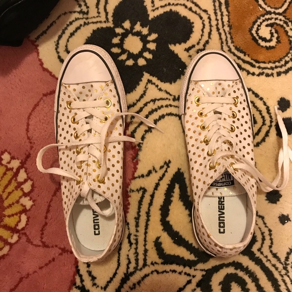 Converse - Picture 1 of 2